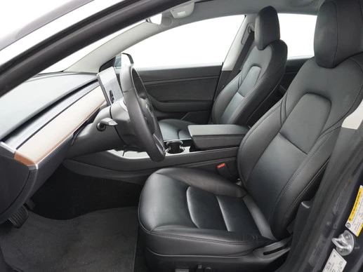 Tesla Model 3 - Afbeelding 9 van 30