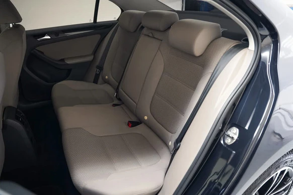 Volkswagen Jetta - Afbeelding 10 van 30
