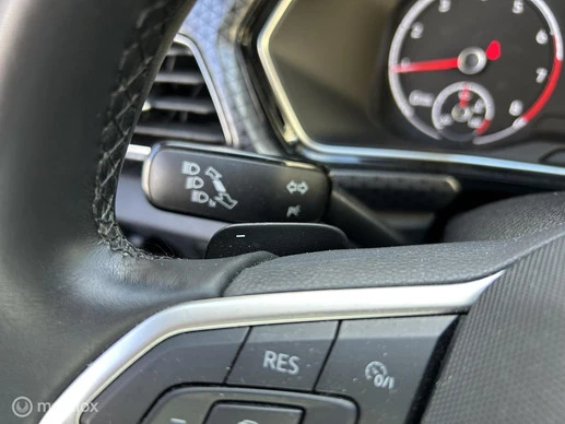 Volkswagen T-Cross - Afbeelding 21 van 30