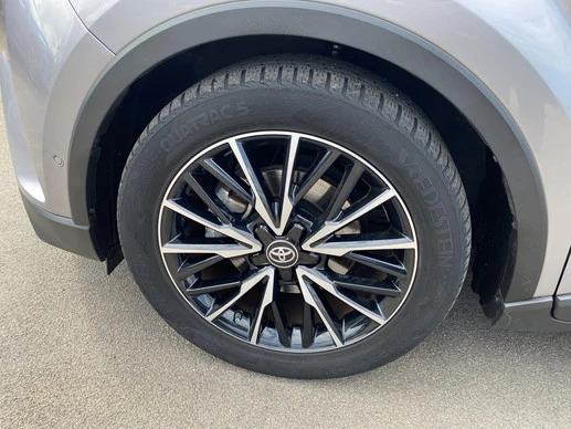 Toyota C-HR - Afbeelding 15 van 30