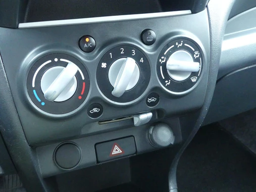 Suzuki Alto - Afbeelding 16 van 29