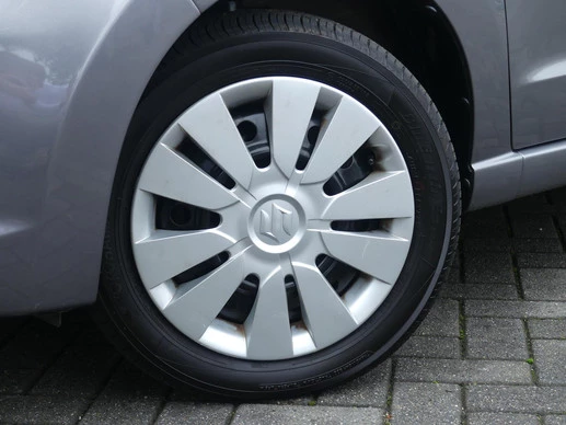 Suzuki Alto - Afbeelding 19 van 29