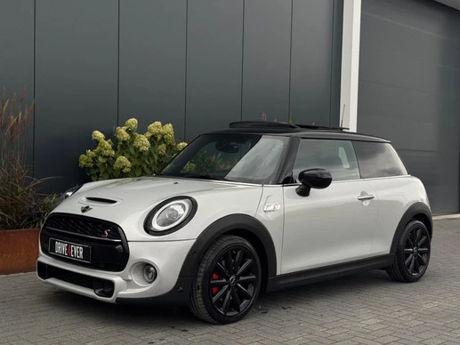 MINI Cooper S - Afbeelding 1 van 28