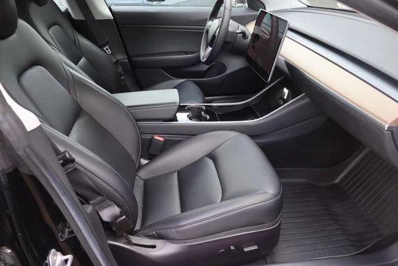 Tesla Model 3 - Afbeelding 12 van 30