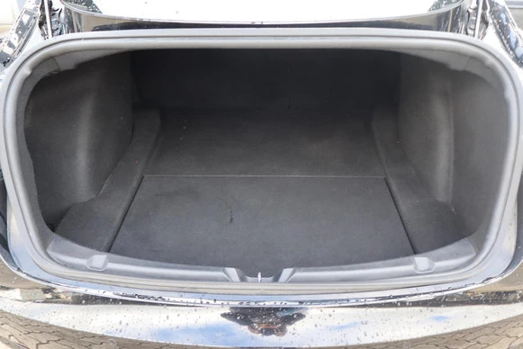 Tesla Model 3 - Afbeelding 17 van 30