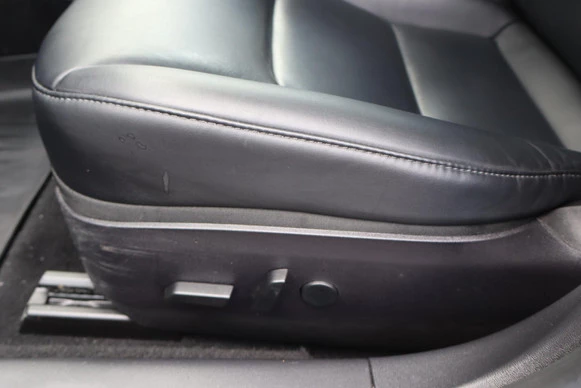 Tesla Model 3 - Afbeelding 24 van 30