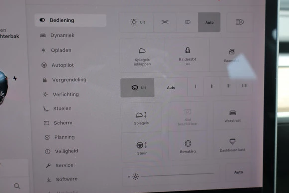 Tesla Model 3 - Afbeelding 29 van 30