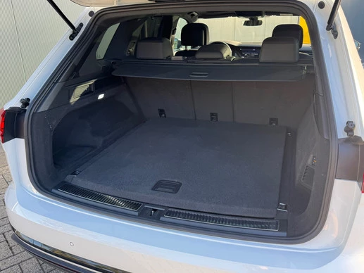 Volkswagen Touareg - Afbeelding 28 van 30