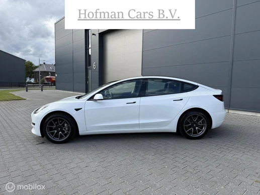 Tesla Model 3 - Afbeelding 2 van 22