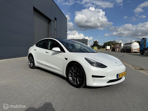Tesla Model 3 - Afbeelding 7 van 22