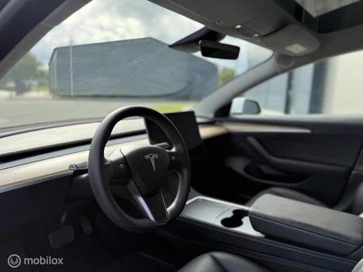 Tesla Model 3 - Afbeelding 10 van 22