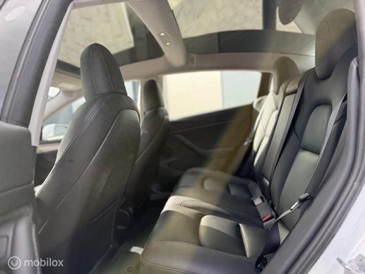 Tesla Model 3 - Afbeelding 13 van 22