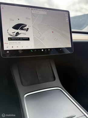 Tesla Model 3 - Afbeelding 17 van 22