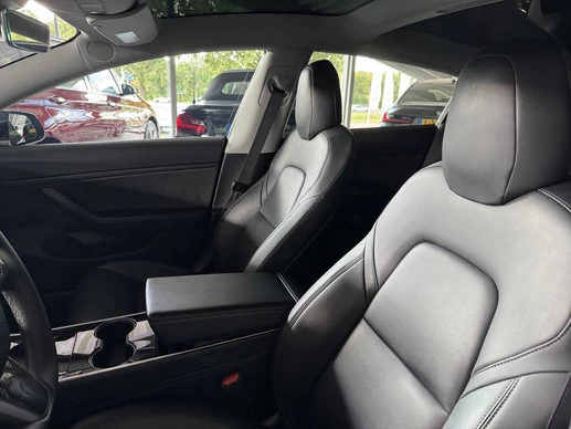 Tesla Model 3 - Afbeelding 6 van 17