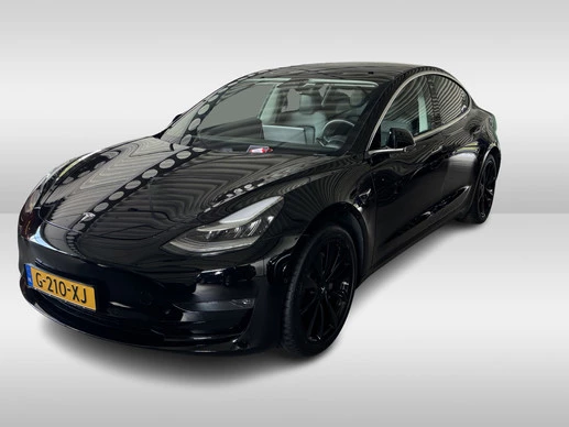 Tesla Model 3 - Afbeelding 1 van 17