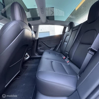 Tesla Model 3 - Afbeelding 10 van 20