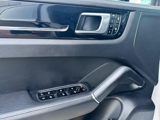 Porsche Cayenne - Afbeelding 26 van 30