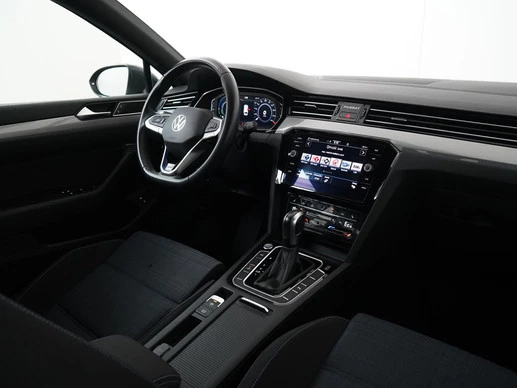 Volkswagen Passat - Afbeelding 2 van 30