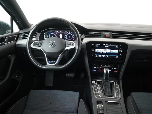 Volkswagen Passat - Afbeelding 7 van 30