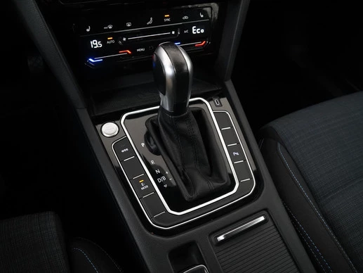 Volkswagen Passat - Afbeelding 10 van 30