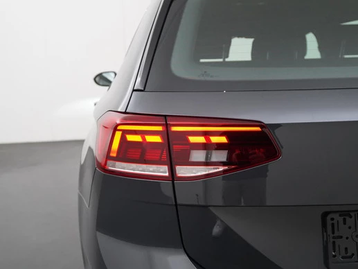 Volkswagen Passat - Afbeelding 23 van 30