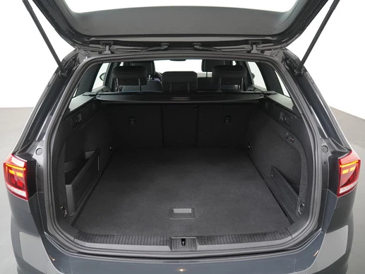 Volkswagen Passat - Afbeelding 25 van 30