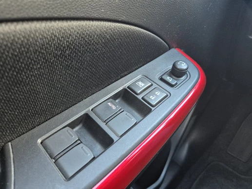 Suzuki Swift - Afbeelding 12 van 15