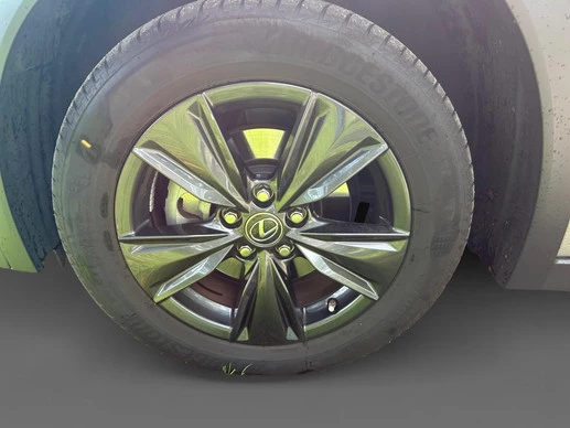Lexus UX - Afbeelding 8 van 30