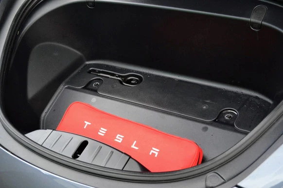 Tesla Model 3 - Afbeelding 26 van 27