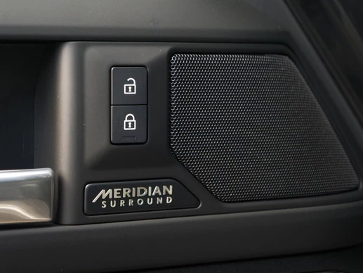 Land Rover Defender - Afbeelding 25 van 30