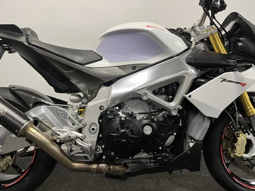 Aprilia Tuono V4 - Afbeelding 7 van 22
