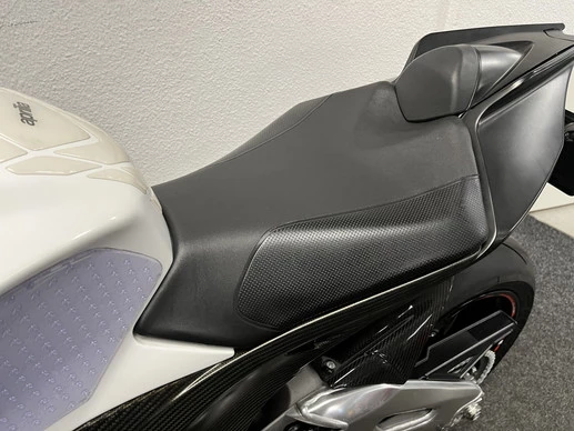 Aprilia Tuono V4 - Afbeelding 20 van 22