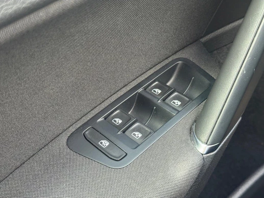 Volkswagen Golf - Afbeelding 13 van 26