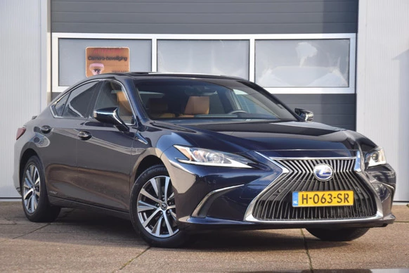 Lexus ES - Afbeelding 1 van 30