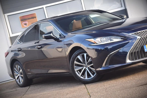 Lexus ES - Afbeelding 2 van 30