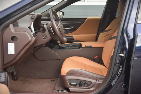 Lexus ES - Afbeelding 9 van 30