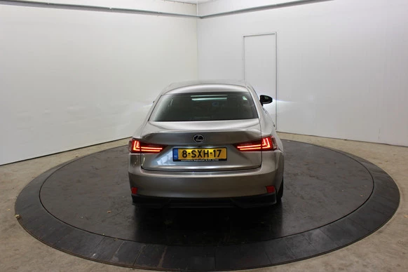 Lexus IS - Afbeelding 7 van 30