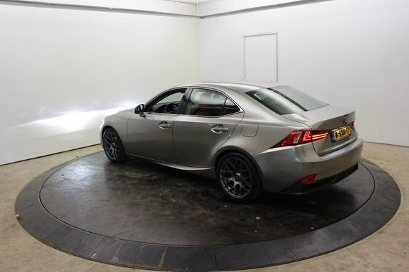 Lexus IS - Afbeelding 8 van 30