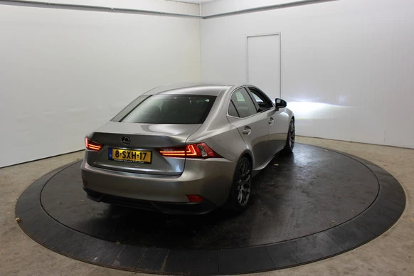 Lexus IS - Afbeelding 9 van 30