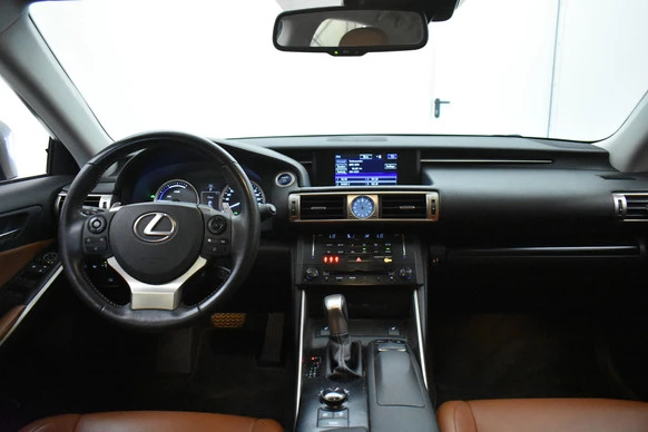 Lexus IS - Afbeelding 15 van 30