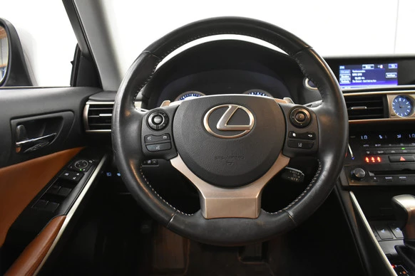 Lexus IS - Afbeelding 21 van 30