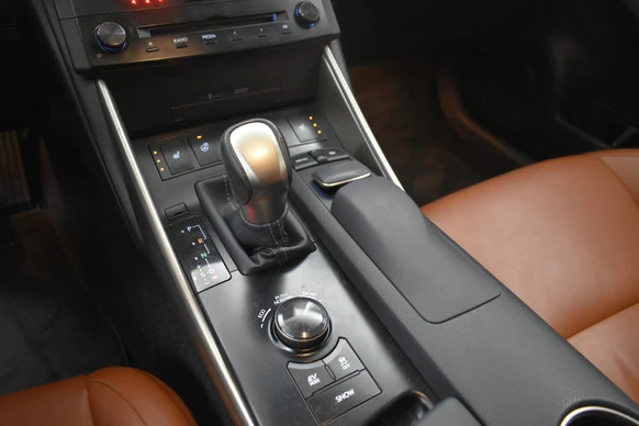 Lexus IS - Afbeelding 25 van 30