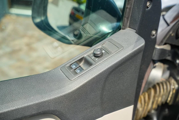 Volkswagen Transporter - Afbeelding 16 van 27