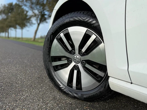 Volkswagen e-Golf - Afbeelding 22 van 30
