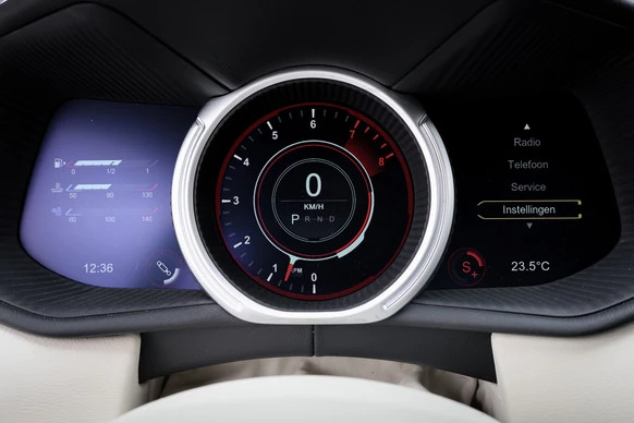 Aston Martin DB11 - Afbeelding 15 van 30