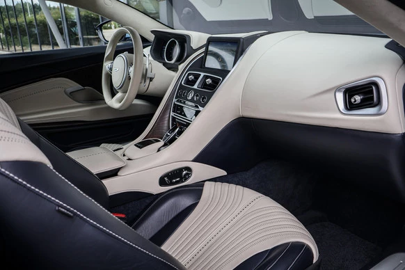 Aston Martin DB11 - Afbeelding 22 van 30