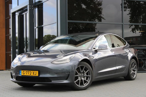 Tesla Model 3 - Afbeelding 1 van 22