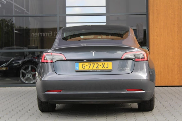 Tesla Model 3 - Afbeelding 14 van 22