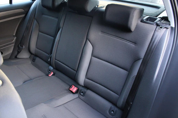 Volkswagen e-Golf - Afbeelding 13 van 27