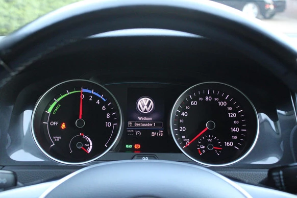 Volkswagen e-Golf - Afbeelding 15 van 27